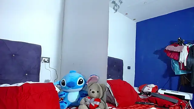 Squirter pussybomb online show from November 11, 2025, 3:17 am