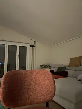 Its Jade online show from November 8, 2025, 3:23 pm