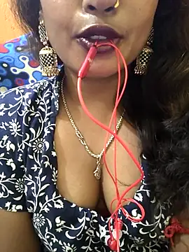 jasss-11 online show from November 13, 2025, 7:02 pm