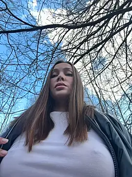 nicole111 online show from April 4, 2026, 12:24 pm