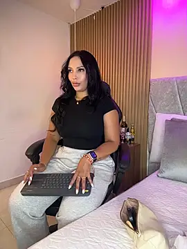 Dakota diaz  online show from June 10, 2026, 7:35 pm