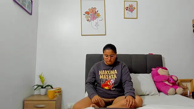 evaa miaa online show from April 26, 2026, 11:41 am