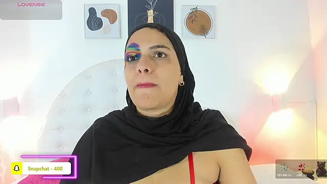 Snapshot of Umarani_ chatting on February 10, 2026, 6:23 pm Umarani online show from February 10, 2026, 6:23 pm