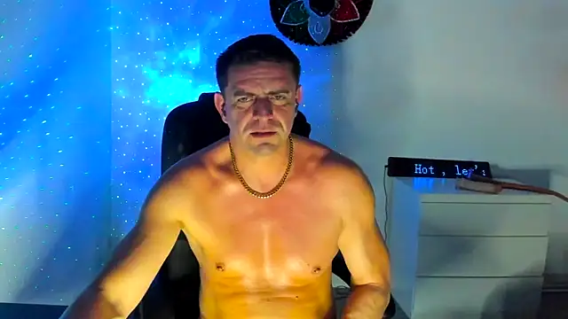 Snapshot of petr37pol chatting on April 13, 2026, 10:59 pm petr37pol online show from April 13, 2026, 10:59 pm