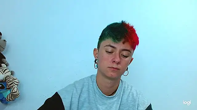 tomboyblue online show from February 22, 2025, 3:45 am