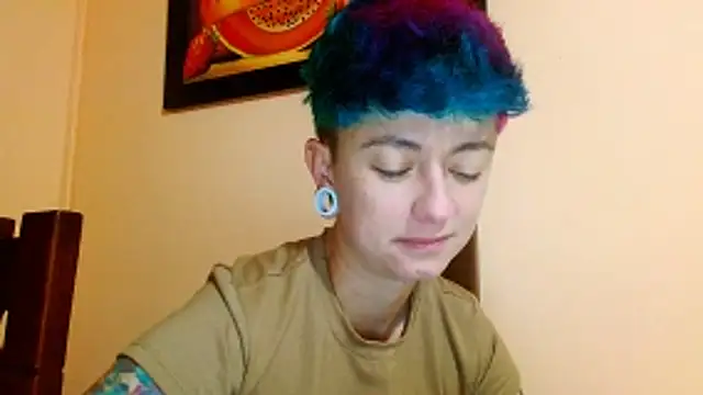 Snapshot of tomboyblue chatting on June 15, 2026, 10:34 pm tomboyblue online show from June 15, 2026, 10:34 pm