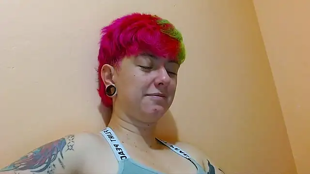 tomboyblue online show from July 28, 2026, 3:21 pm