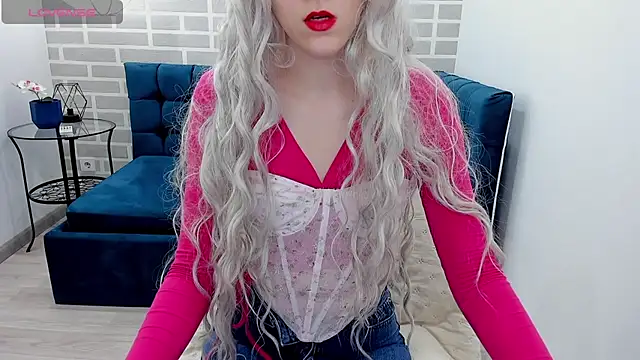 Snapshot of VanillaKelly chatting on November 17, 2025, 1:00 am VanillaKelly online show from November 17, 2025, 1:00 am