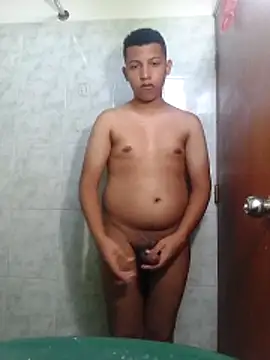 Fuenmayor40 online show from December 18, 2025, 4:57 pm