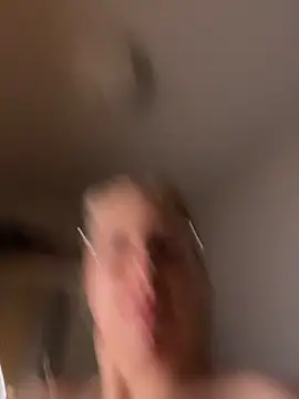 MariaValentine online show from December 18, 2025, 8:59 pm