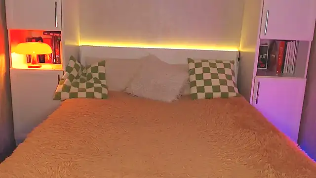 Leaaaaaaaaa online show from February 3, 2025, 5:35 pm