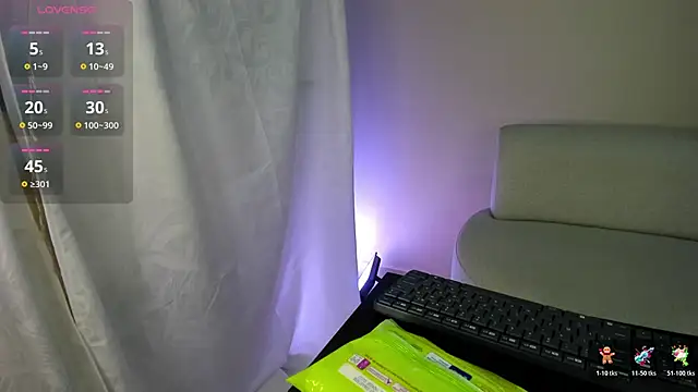 Snapshot of dahian_carter chatting on May 23, 2026, 9:24 am dahian carter online show from May 23, 2026, 9:24 am