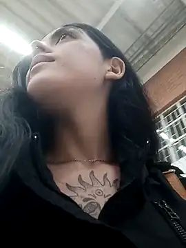 Snapshot of Mazikeen-- chatting on March 21, 2025, 11:34 pm Mazikeen-- online show from March 21, 2025, 11:34 pm