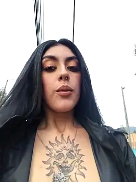 Snapshot of Mazikeen-- chatting on October 27, 2025, 10:25 pm Mazikeen-- online show from October 27, 2025, 10:25 pm