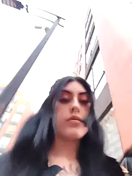 Snapshot of Mazikeen-- chatting on October 29, 2025, 10:44 pm Mazikeen-- online show from October 29, 2025, 10:44 pm