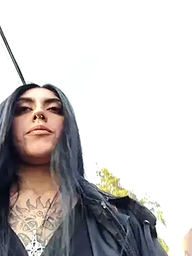 Snapshot of Mazikeen-- chatting on November 7, 2025, 9:48 pm Mazikeen-- online show from November 7, 2025, 9:48 pm