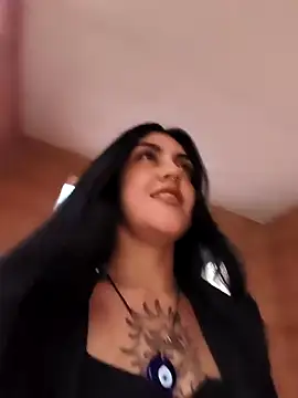 Snapshot of Mazikeen-- chatting on November 10, 2025, 10:20 pm Mazikeen-- online show from November 10, 2025, 10:20 pm