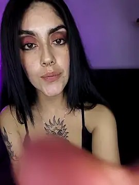 Snapshot of Mazikeen-- chatting on November 20, 2025, 10:53 pm Mazikeen-- online show from November 20, 2025, 10:53 pm