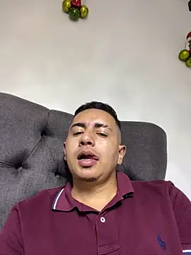 DanielGomez9 online show from December 25, 2024, 3:18 am