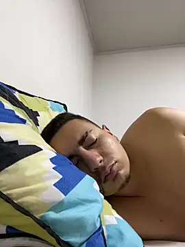 DanielGomez9 online show from January 7, 2025, 2:20 am