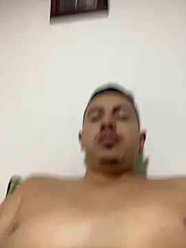 DanielGomez9 online show from January 14, 2025, 2:40 am