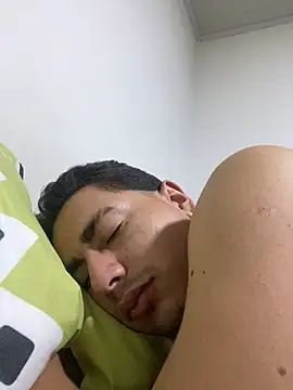 DanielGomez9 online show from March 9, 2025, 11:35 pm