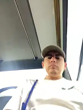 DanielGomez9 online show from March 19, 2025, 9:05 pm