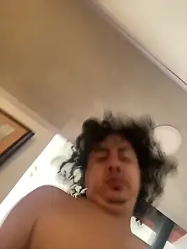 DanielGomez9 online show from April 13, 2026, 1:05 pm