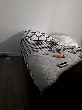 Snapshot of Puffgettingstuffed chatting on January 8, 2026, 8:16 am Puffgettingstuffed online show from January 8, 2026, 8:16 am