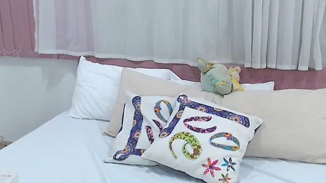 LexiiBloom online show from January 24, 2025, 2:30 pm
