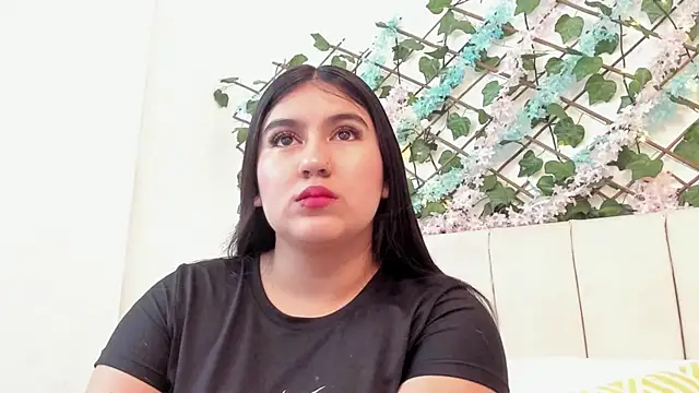 LexiiBloom online show from September 20, 2025, 9:43 am