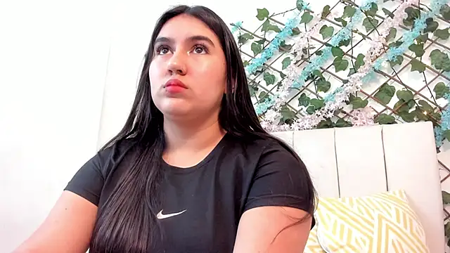 LexiiBloom online show from October 8, 2025, 11:19 am