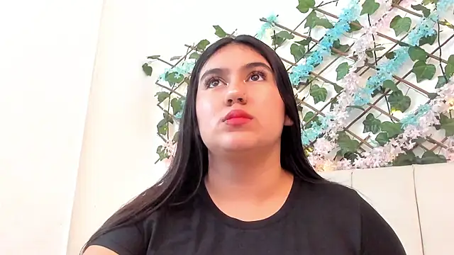 LexiiBloom online show from October 12, 2025, 10:47 am