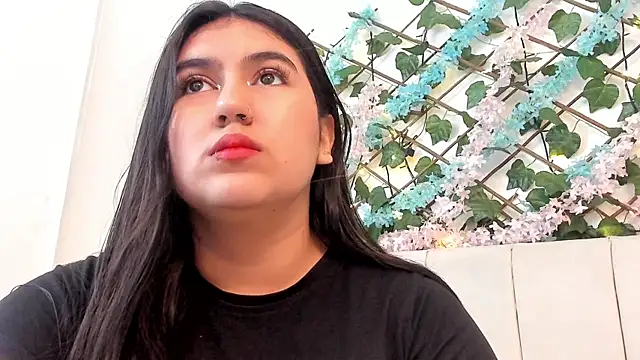 LexiiBloom online show from October 18, 2025, 10:27 am