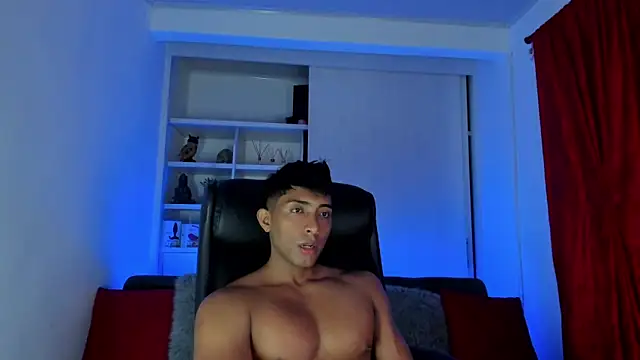 Couple muscle1 online show from December 3, 2024, 4:50 pm