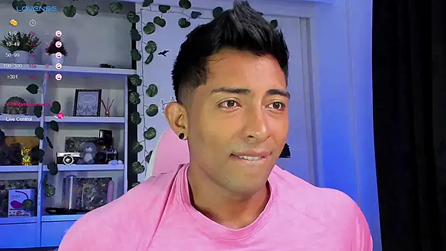 Couple muscle1 online show from January 19, 2025, 3:10 pm