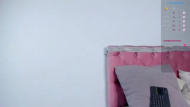 Couple muscle1 online show from March 11, 2025, 4:07 pm