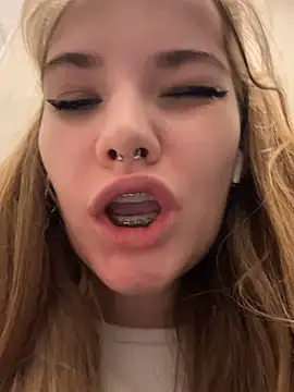 Holy Tereza online show from December 3, 2024, 3:44 pm