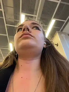 Snapshot of Holy_Tereza chatting on May 3, 2026, 4:02 pm Holy Tereza online show from May 3, 2026, 4:02 pm