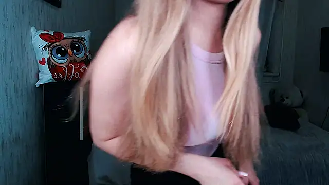  KittyBoo online show from November 22, 2025, 7:18 am