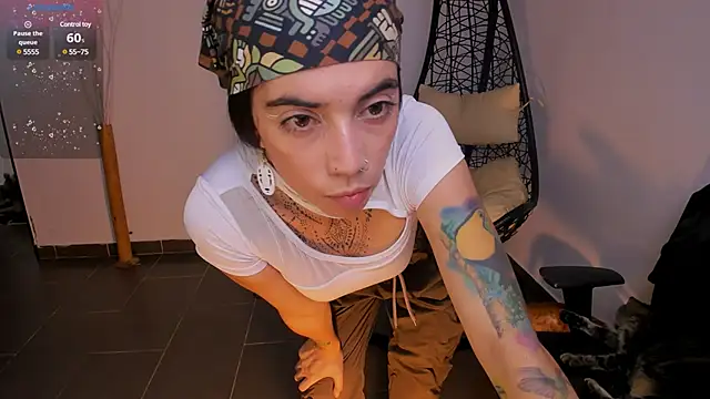 Nina-monroe online show from January 22, 2025, 9:21 pm