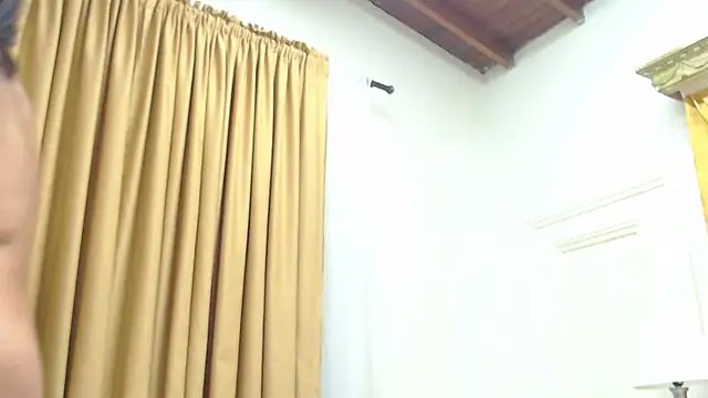 MiaCallie online show from March 2, 2025, 7:56 pm