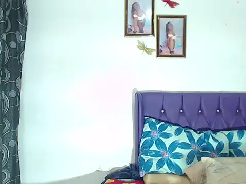 KandyHot  online show from February 15, 2026, 1:24 am