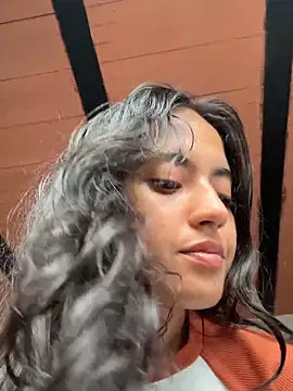 ViolettaSummer online show from March 29, 2026, 9:15 pm