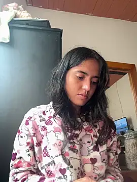 ViolettaSummer online show from April 17, 2026, 5:05 pm