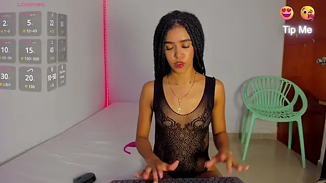 Lorena Hawkins online show from September 23, 2025, 4:10 pm