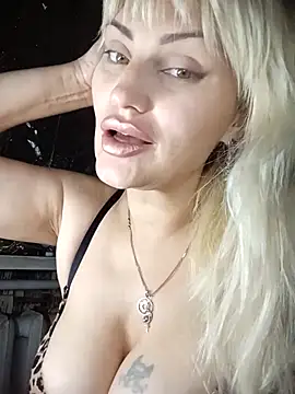 Freya Milf online show from October 10, 2025, 6:18 pm