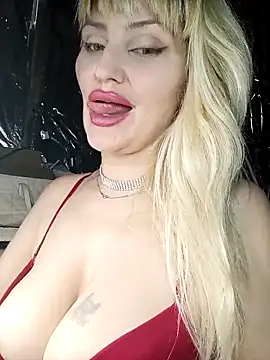 Freya Milf online show from March 3, 2026, 12:55 pm