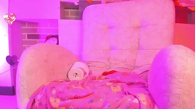 Rousse Collinss online show from February 14, 2025, 5:41 am