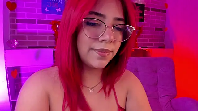 Rousse Collinss online show from February 21, 2025, 4:07 am